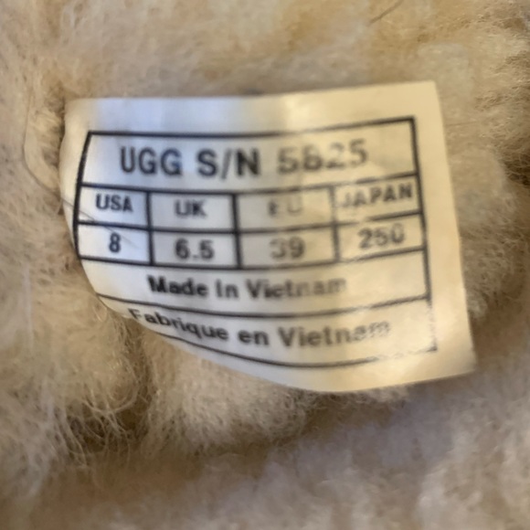 UGG® Classic Short Chestnut Sz 8 - Picture 7 of 7